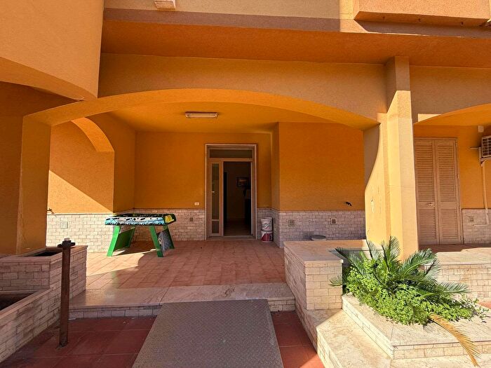 Appartamento con 6 locali in vendita in Mazara Del Vallo