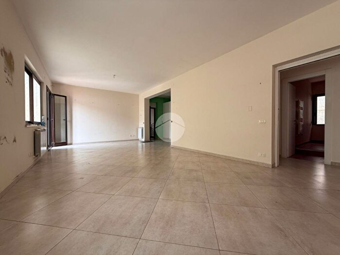 Appartamento quadrilocale in vendita in Via Siracusa, Carini