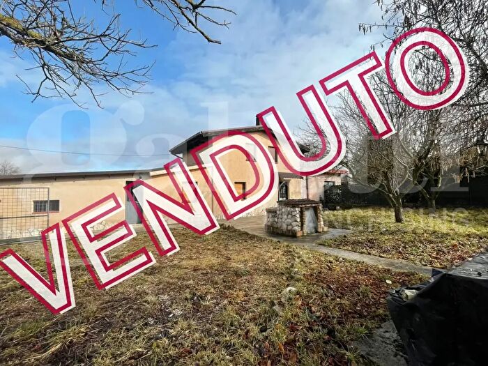 Casa quadrilocale in vendita in Contrada SantAngelo, Castel Di Sangro