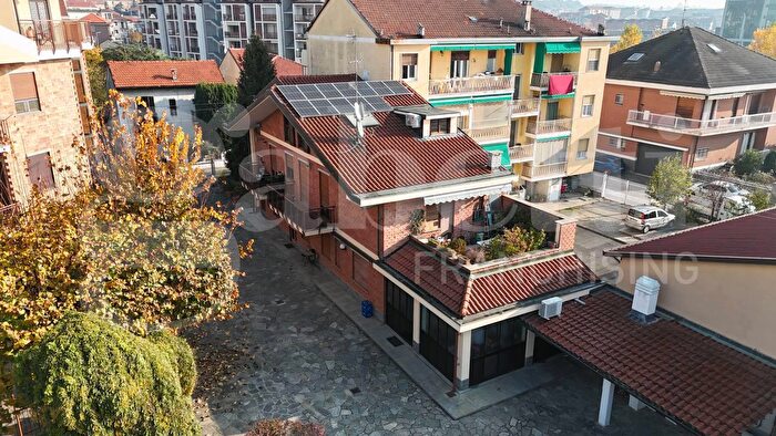 Appartamento trilocale in vendita in Via XXIV Maggio, Moncalieri