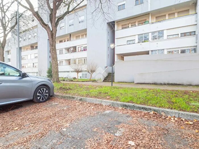 Appartamento trilocale in vendita in Via Barlaam, Ferrara