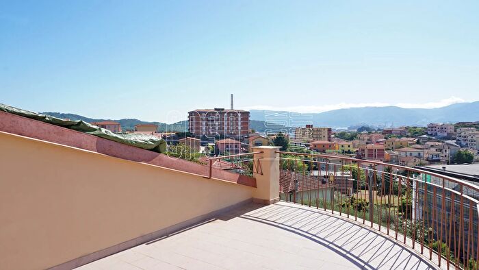 Appartamento quadrilocale in vendita in Via delle Ville, Arcola