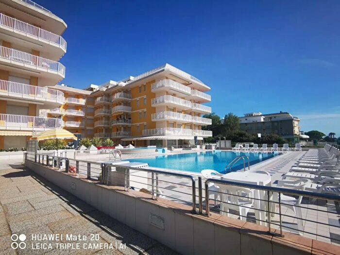 Appartamento trilocale in affitto in Via Altinate, Jesolo