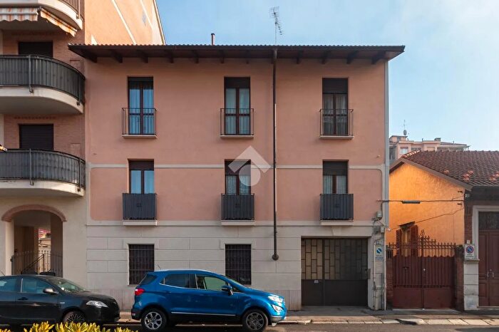 Appartamento trilocale in vendita in Via Quarto dei Mille, Torino