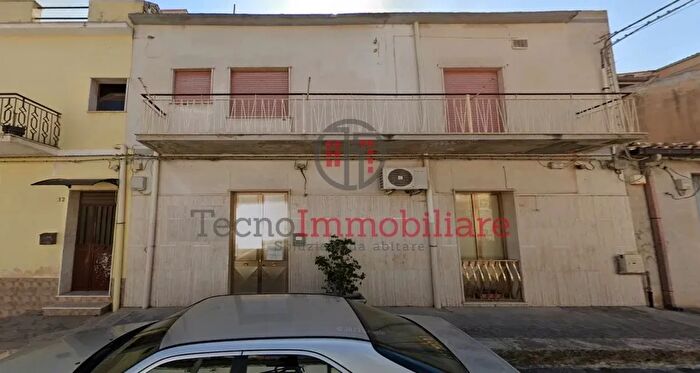 Casa quadrilocale in vendita in Via G di Modica, Vittoria