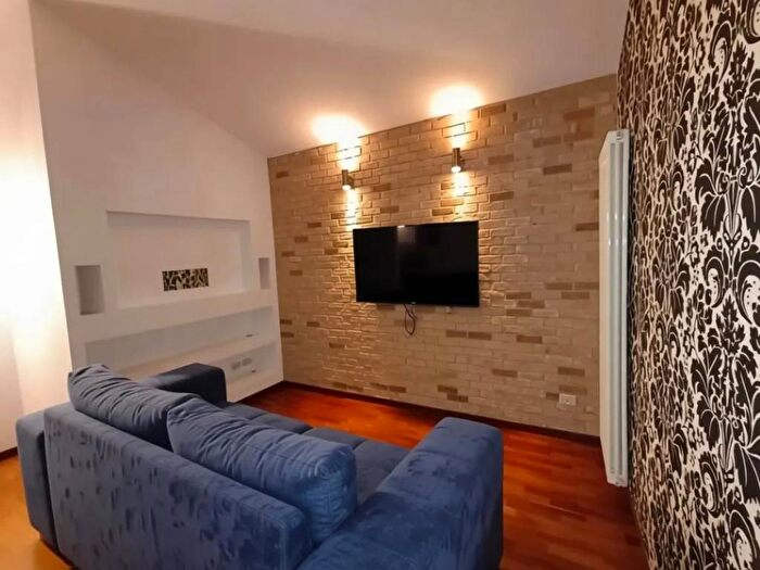 Appartamento in affitto in Viale Italia, Centro, Creazzo
