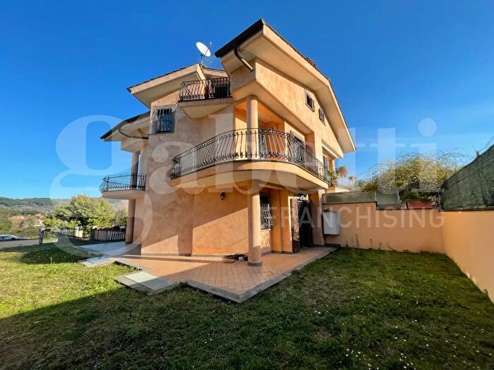 Casa con 5 locali in vendita in Via dei Ciclamini, Rocca Di Papa