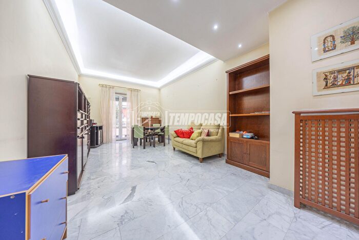 Appartamento trilocale in vendita in Via Gaio Melisso, Roma