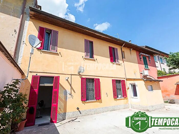 Casa trilocale in vendita in Via G d'Annunzio, Soresina