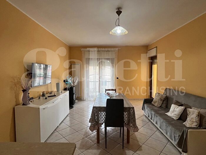 Appartamento quadrilocale in vendita in Via Olivetone, Pozzilli