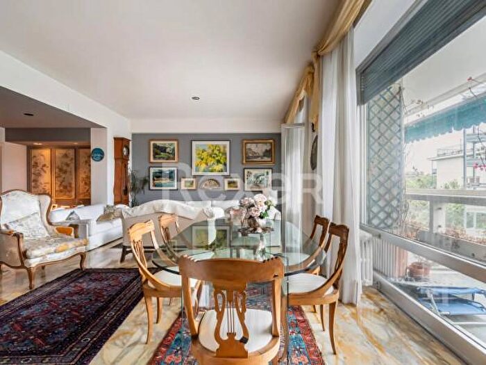 Appartamento con 6 locali in vendita in Via Stefano Prasca, Genova