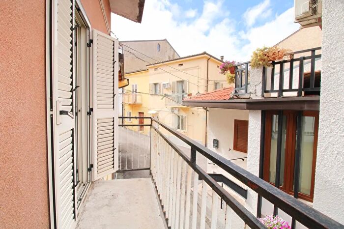 Casa trilocale in vendita in Via dei Fiori, Ortona