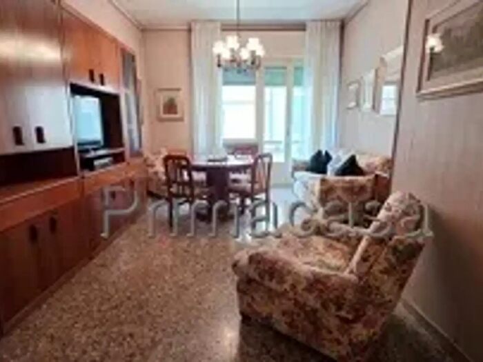 Appartamento quadrilocale in vendita in Via Longhena, Verona