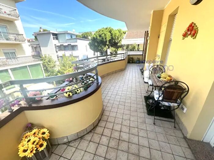 Appartamento trilocale in vendita in Viale Alfredo Catalani, Riccione