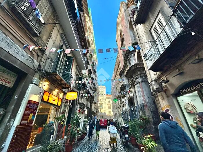 Appartamento bilocale in affitto in Vico dei Carbonari, Napoli