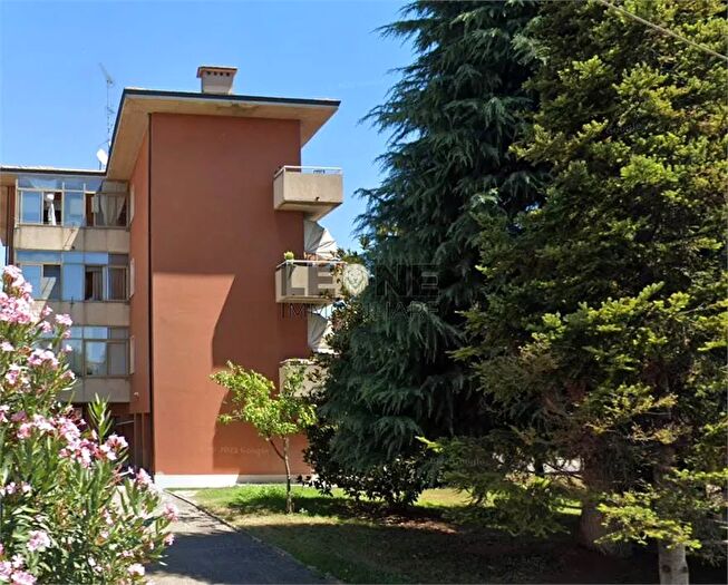 Appartamento con 7 locali in vendita in Vignola