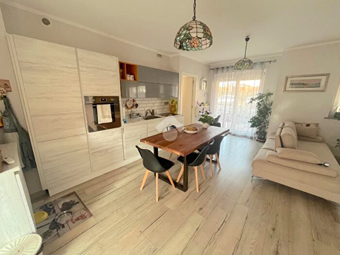 Appartamento trilocale in vendita in Viale Febbraio, Pinerolo