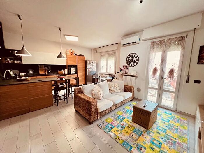 Appartamento trilocale in vendita in Via Roma, Mozzanica