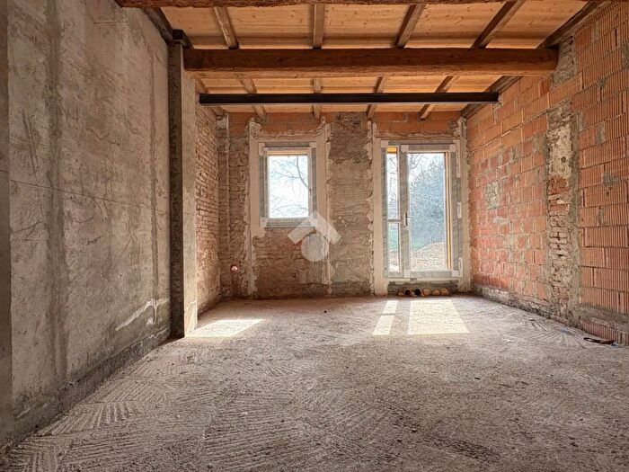 Casa quadrilocale in vendita in Via Dritto, Budrio