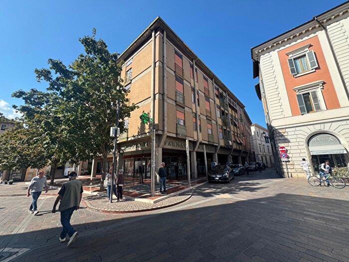 Appartamento con 5 locali in vendita in Appartamento di Mq in Piazza della Repubblica Snc, Terni