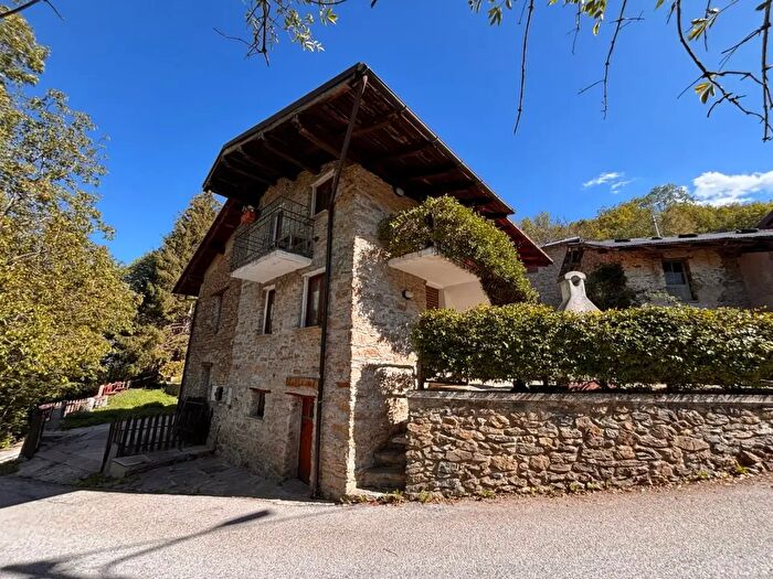 Casa bilocale in vendita in Tetti Tendias, Borgo San Dalmazzo