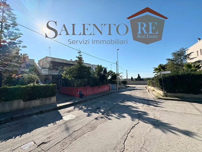 Casa con 5 locali in vendita in Via Padre Chetry, Casarano