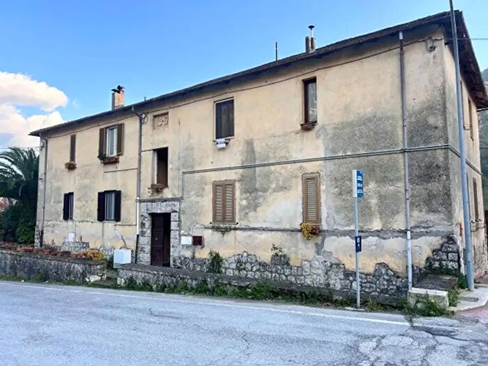 Appartamento trilocale in vendita in Sp, Belmonte Castello