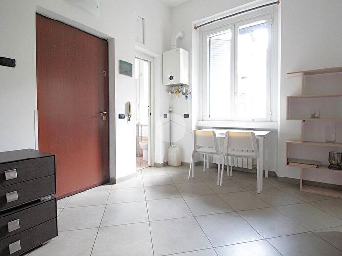 Appartamento bilocale in affitto in Viale Certosa, Certosa, Milano