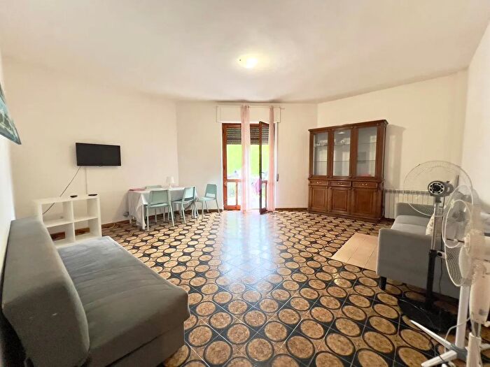 Appartamento con 5 locali in vendita in Via SantAntonio, Iglesias