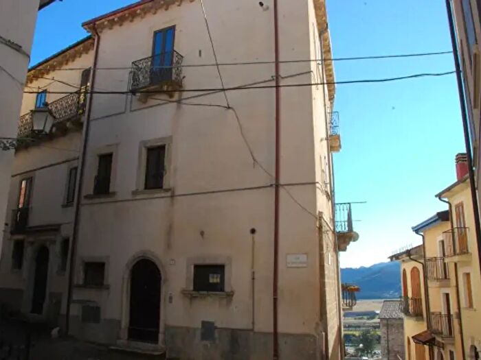 Appartamento quadrilocale in vendita in Via Novembre, Rivisondoli