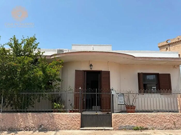 Casa con 8 locali in vendita in Ia Papa Giovanni XXIII, Morciano Di Leuca