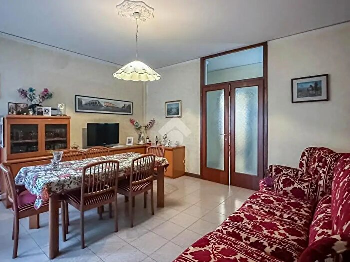 Appartamento trilocale in vendita in Via Brunete, Carpi