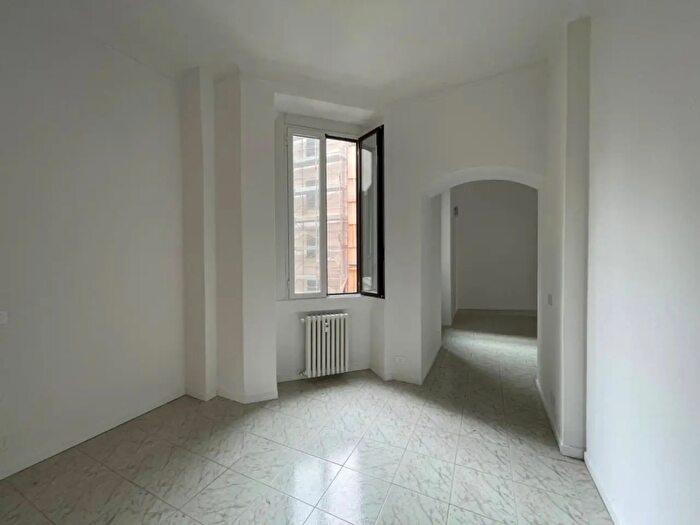 Appartamento trilocale in affitto in Piazza Giuseppe Grandi, Milano