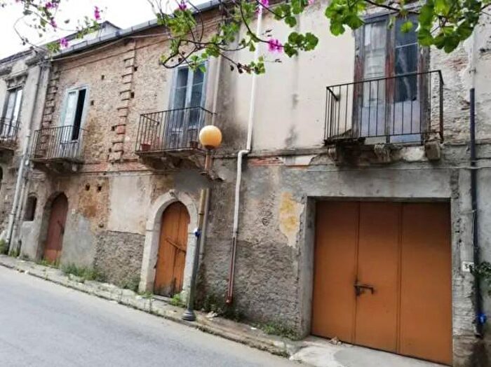 Casa con 6 locali in vendita in Via Forcella, Seminara
