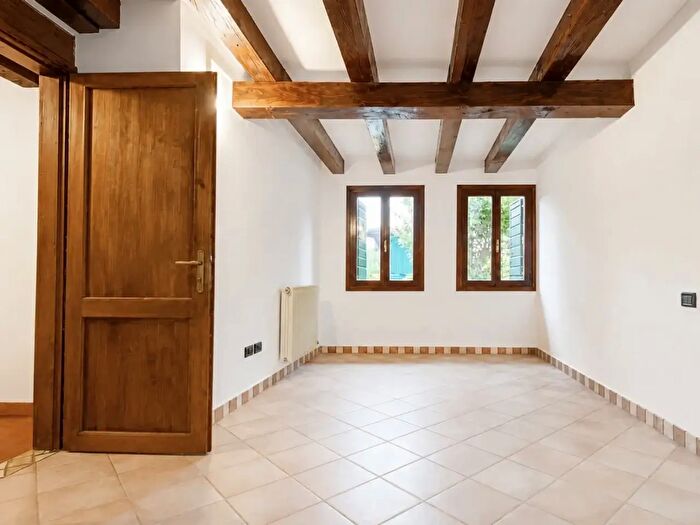 Casa trilocale in vendita in Via Cesare Battisti, Carbonera