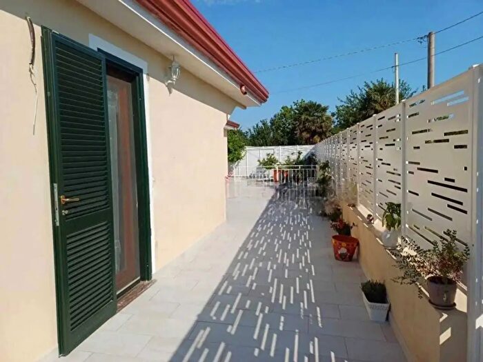 Appartamento con 6 locali in vendita in Via Mar Mediterraneo, Pontecagnano Faiano