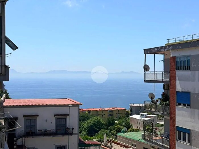 Appartamento trilocale in affitto in Via Alessandro Manzoni, Napoli