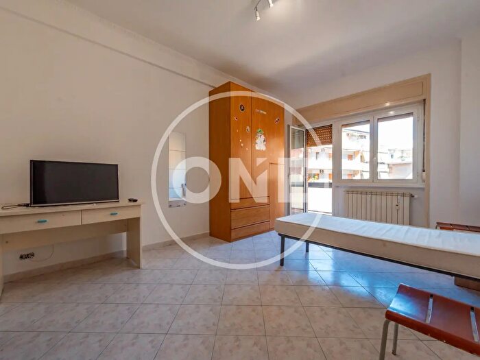 Appartamento con 5 locali in affitto in Via Giuseppe Donati, Roma