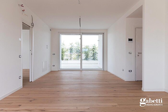 Appartamento trilocale in vendita in Viale Castrocaro, Riccione