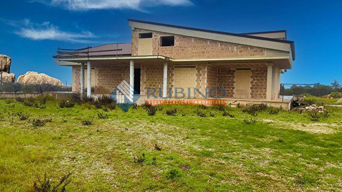 Casa con 5 locali in vendita in Via Vecchia Casamassima, Turi