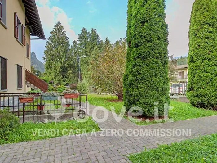 Appartamento trilocale in vendita in Via Lega Lombarda, Clusone