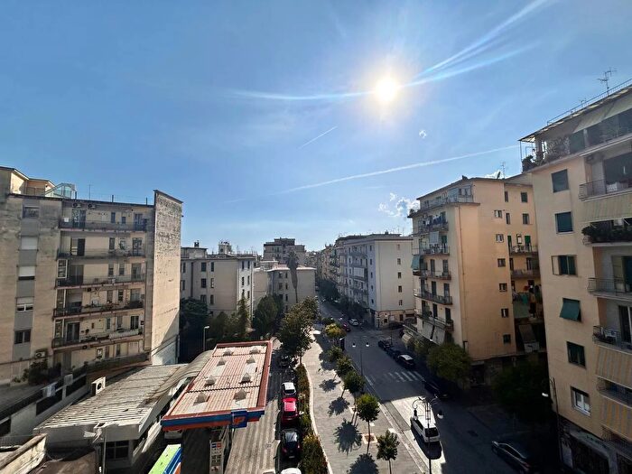 Appartamento con 7 locali in vendita in Salerno, Salerno