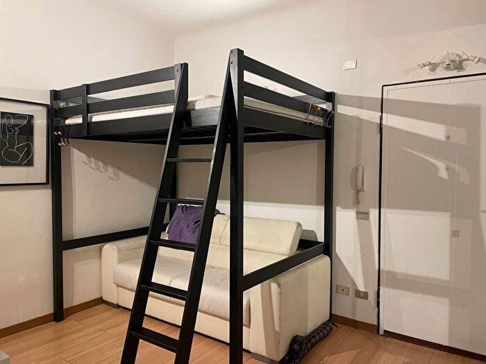 Appartamento monolocale in affitto in Via Paolo Frisi, Porta Venezia, Milano