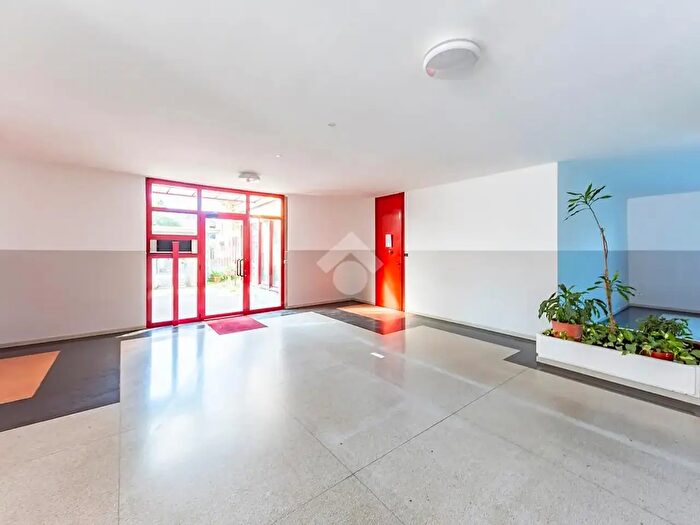 Appartamento trilocale in vendita in Via Arturo Toscanini, Lainate