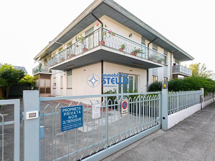 Appartamento trilocale in affitto in Via Aquileia, Lido Centro Ovest, Jesolo