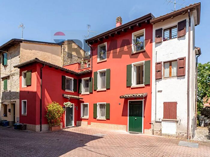 Casa quadrilocale in vendita in Via dei Boscaioli, Sala Baganza