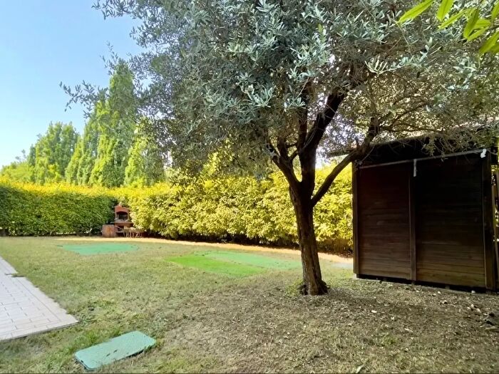 Appartamento trilocale in vendita in Viale Sandro Pertini, San Zeno Naviglio