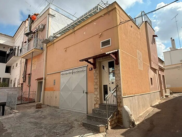 Casa con 5 locali in vendita in Vicolo Giudice, Massafra