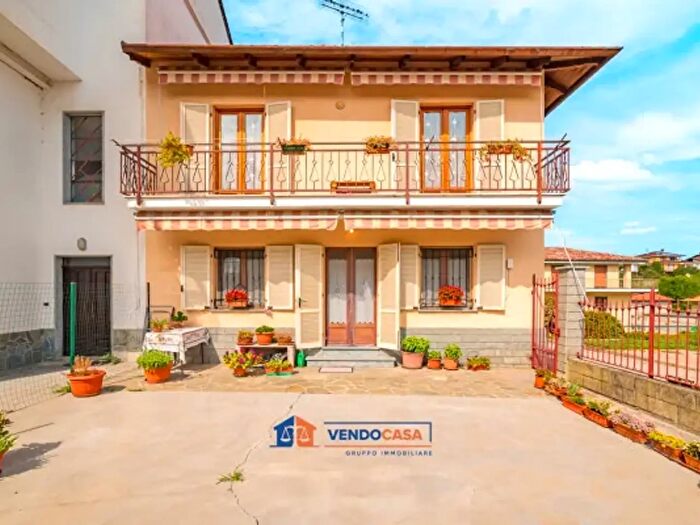 Casa quadrilocale in vendita in Via Caisotti, Santa Vittoria DAlba