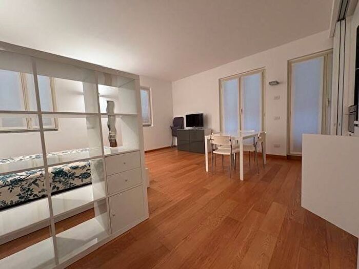 Appartamento monolocale in affitto in Cernobbio